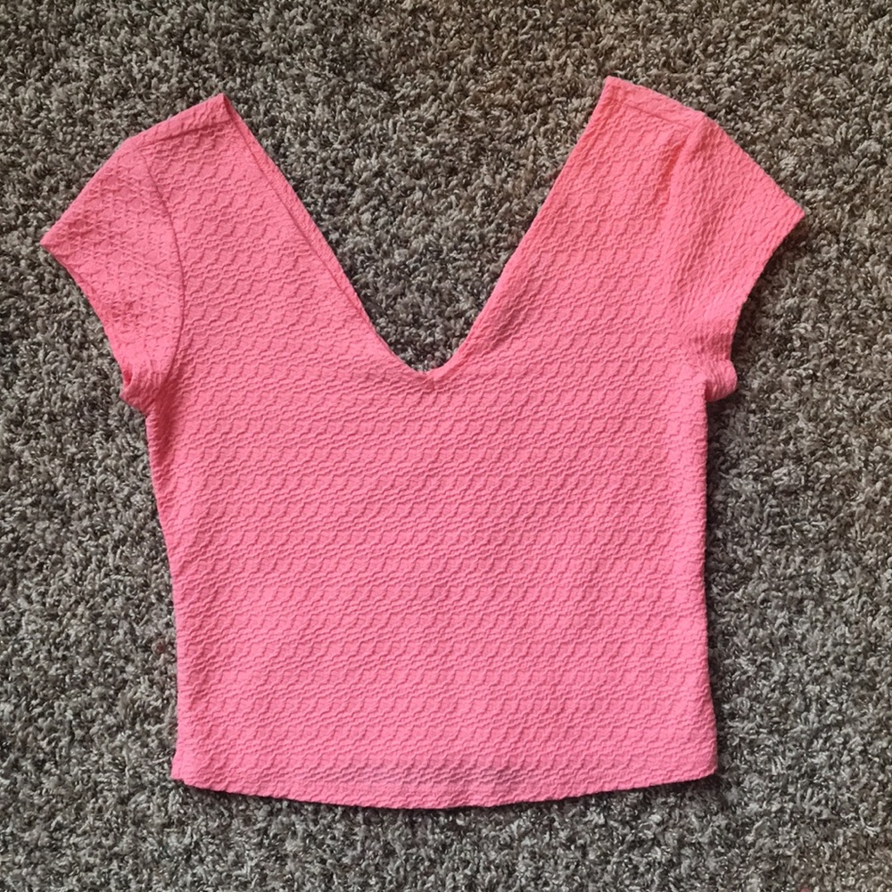 V-neck pink crop top